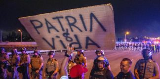 Dimite el viceministro del Interior de Cuba, en desacuerdo por el uso de fuerza excesiva contra los manifestantes