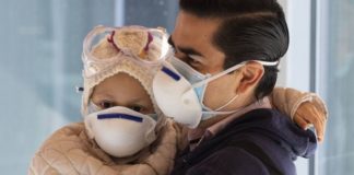 Ahinara, la niña ecuatoriana a la que una pionera terapia en España logró «borrar» un tumor cerebral