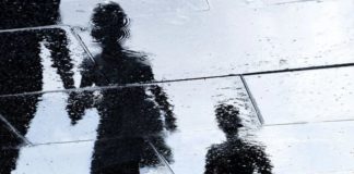 Qué es la amnesia generacional, la pérdida de memoria que sufrimos todos en algún momento