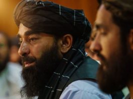 Afganistán: el misterioso portavoz del Talibán que por fin mostró su cara en público