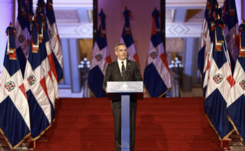 Presidente anuncia refoma constitucional y propone pacto político