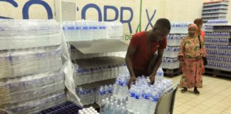Científicos advierten que beber agua embotellada tiene un impacto 1.400 veces superior en el ecosistema que su consumo directo del grifo