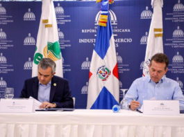 Entidades acuerdan incluir el pan en mercados populares de Inespre