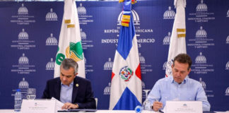 Entidades acuerdan incluir el pan en mercados populares de Inespre