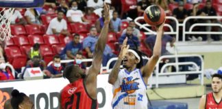 Titanes continúan en buen momento; vencen a los Leones