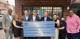 Dominico-American Society of Queens recibe donación de US$10,000 dólares para el programa escolar de los niños de la comunidad