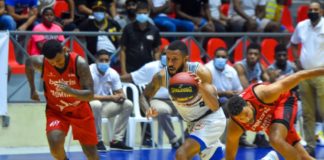 Leones derrotan a los Huracanes en la LNB