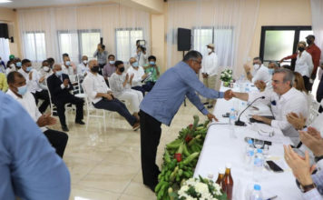 Presidente anuncia construcción de UASD-AZUA, acueductos y becas universitarias