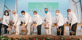 Presidente da primer palazo de segunda etapa del Parque Eólico Los Guzmancito, Puerto Plata