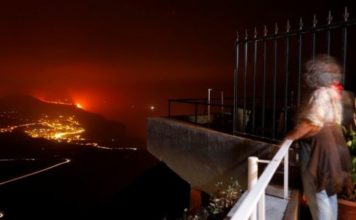 Volcán de La Palma: la lava llega al mar y causa preocupación por la emisión de gases nocivos