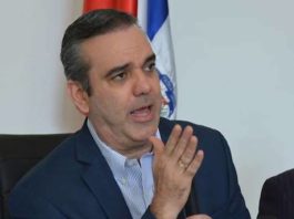 Sociólogo cree presidente Abinader está “solo” en el gobierno