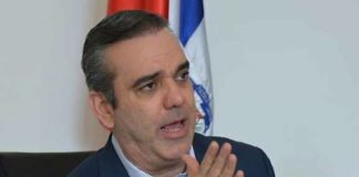 Sociólogo cree presidente Abinader está “solo” en el gobierno