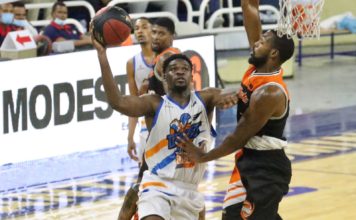 Titanes logran su pase a los playoffs con triunfo ante Huracanes