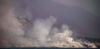 El volcán de La Palma incrementa la explosividad y la lluvia de cenizas