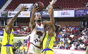 Leones derrotan a Metros y están a un paso de la final