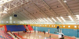 Inician reparación de tabloncillo y luces al Polideportivo de Moca