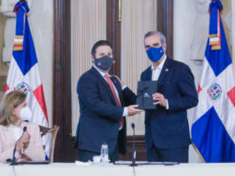 Presidente presenta Estrategia Nacional de Competitividad