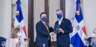 Presidente presenta Estrategia Nacional de Competitividad