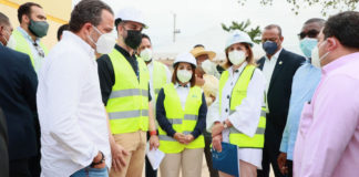 Vicepresidenta y director SNS supervisan hospitales del Este