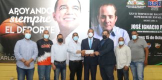 Presidencia de la República entrega aporte de dos millones de pesos al Básquet de Moca