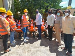 Deligne Ascención lleva a Pedernales el programa Peón Caminero