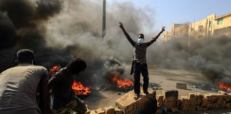 El Ejército de Sudán da un golpe de Estado y disuelve el Gobierno de transición