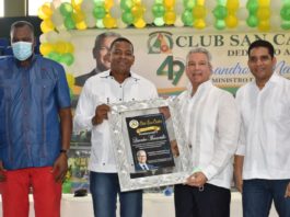 Ministro Macarrulla destaca aportes del Club San Carlos a la comunidad
