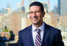 Jonathan Inoa es el nuevo presentador de Noticias Univisión 41