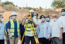 Presidente anuncia la construcción del primer hospital en Villa Vásquez