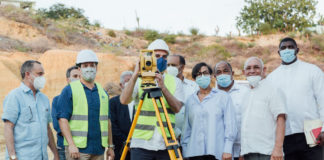 Presidente anuncia la construcción del primer hospital en Villa Vásquez