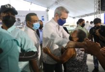 Presidente Abinader entrega más de 3 mil certificados en Hato del Yaque, Santiago