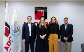 ADOZONA y UNIBE firman acuerdo para formar capital humano en Zona Franca