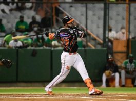Toros blanquean a las Estrellas en el Corral