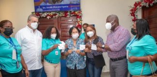 Inician entrega de bonos navideños a personas de escasos recursos de SPM