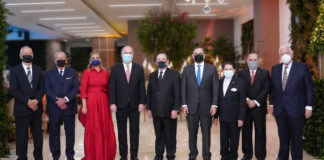 Gobernador Valdez Albizu y esposa ofrecen cena de gala en honor de los miembros de la Junta Monetaria