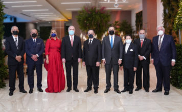 Gobernador Valdez Albizu y esposa ofrecen cena de gala en honor de los miembros de la Junta Monetaria