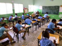 Estudio de Unesco: estudiantes dominicanos siguen por debajo del promedio de la región