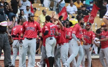 Leones vencen a las Águilas y fuerzan partido decisivo de Play In