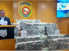 Incautan 850 paquetes de lo que se presume es cocaína en Boca Chica