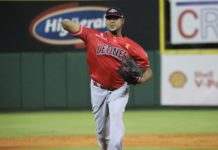 Iván Nova lidera blanqueada del Escogido sobre los Toros