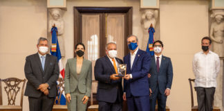 Banco Adopem es reconocido por el BCIE y Solidarios con el Premio a la Gestión Institucional de Inclusión Financiera