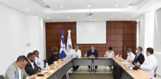 Gobierno dispone aumento salarial de 15.5% a favor de Operadores de Máquinas Pesadas