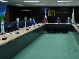 Gobernador Valdez Albizu recibe a la Asociación de Navieros y pasan revista a economía y avances del sector