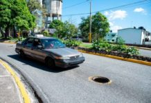 Robo de tapas en las calles: un delito que no para y que causa accidentes a peatones y conductores