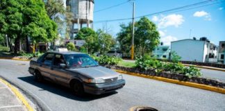 Robo de tapas en las calles: un delito que no para y que causa accidentes a peatones y conductores