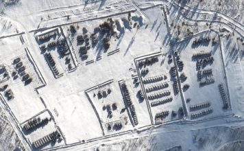 La crisis en Ucrania alarma al mundo. Su presidente pide mantener la calma