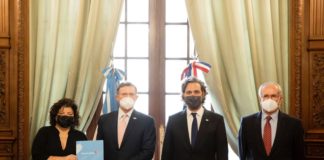 República Dominicana y Argentina firman convenios para trasplantes en niños