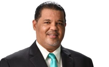 Al presidente del Colegio Dominicano de Periodistas (CDP) y al secretario general del Sindicato Nacional de Trabajadores de la Prensa (SNTP)