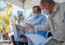 Ministro Paliza entrega desembolso para la construcción de un parque infantil y multiuso en Santiago