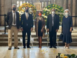 Liga Hostosiana realiza ofrenda floral en honor a Eugenio María de Hostos